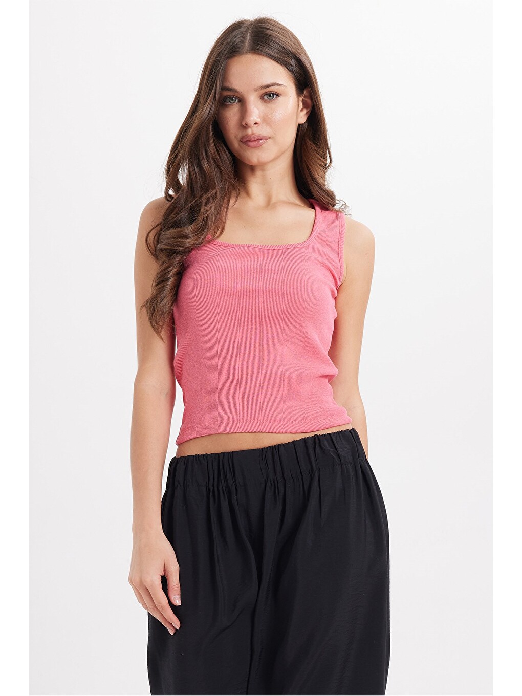 Kadın Slim Fit Dar Kesim Askılı Kare Yaka Pamuklu Pembe Crop Atlet-2