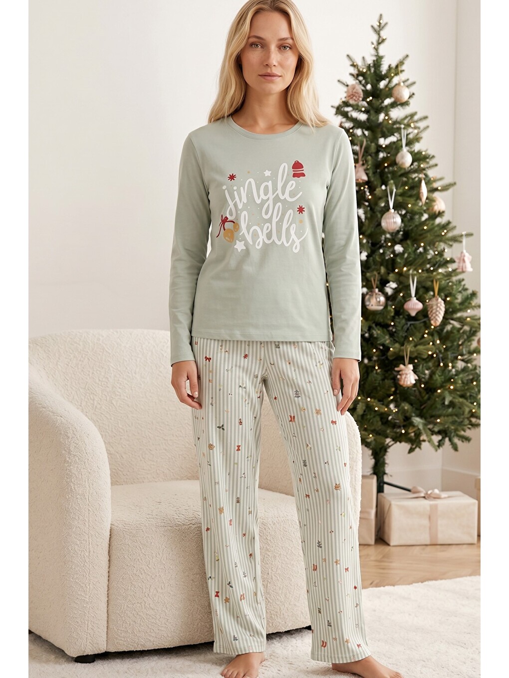 Yeşil Yılbaşı Temalı Pamuklu Elastanlı Örme Pijama Takım26241178-1