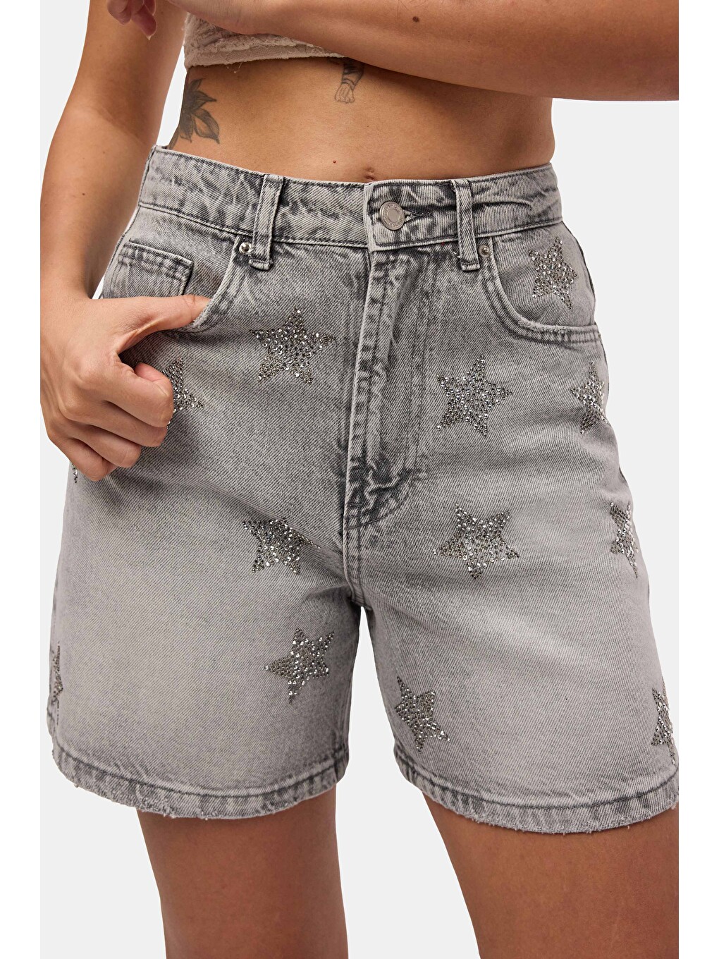Gri Kadın Füme T-4s6-12 Mom Relax Yıldız Detaylı Tasarım Denim Şort-5