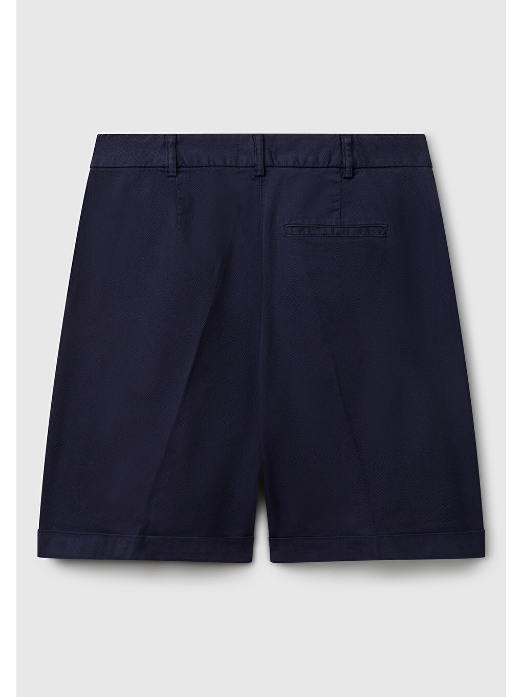 Kadın Lacivert Pamuk Karışımlı Önü Düğmeli Regular Fit Bermuda Şort-3