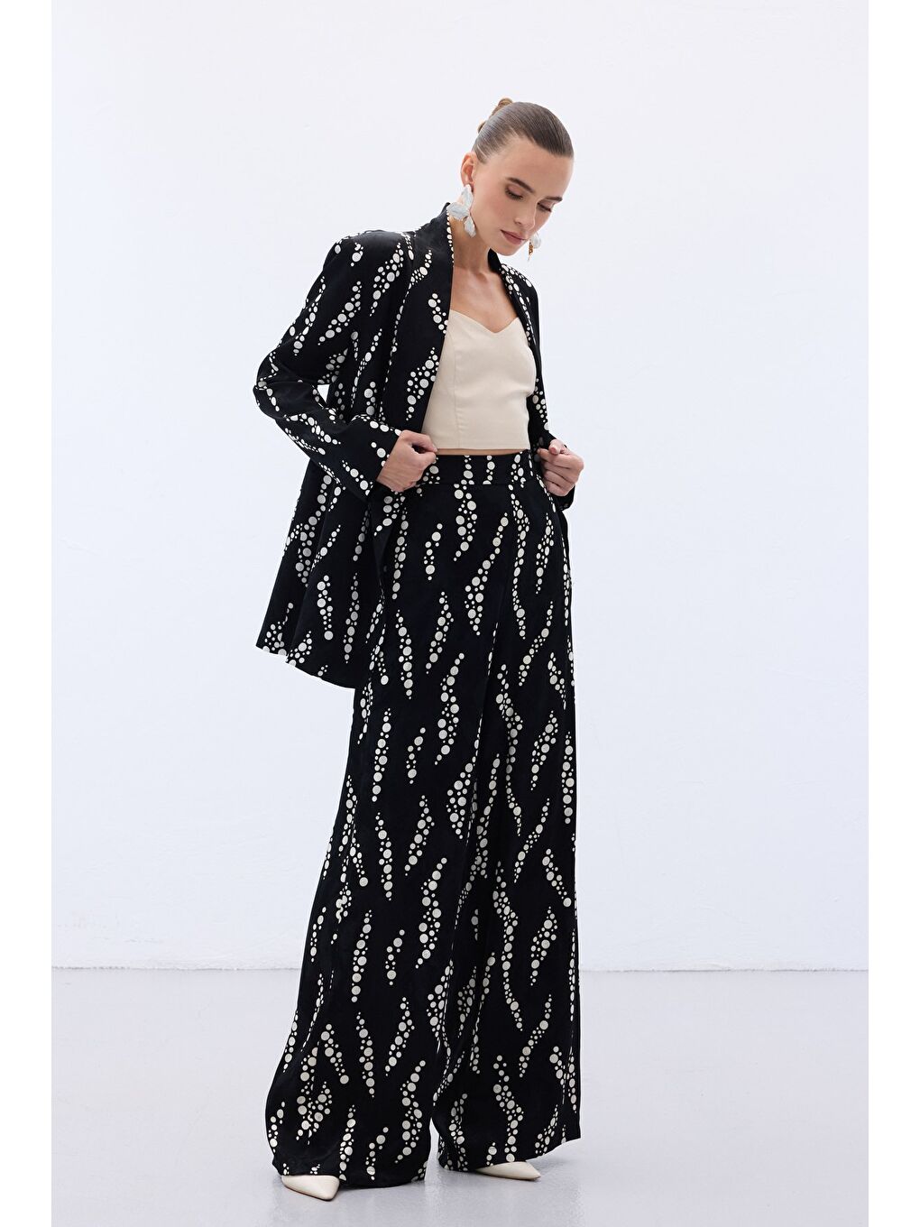 Desenli Bol Paça Pantolon - Siyah-4