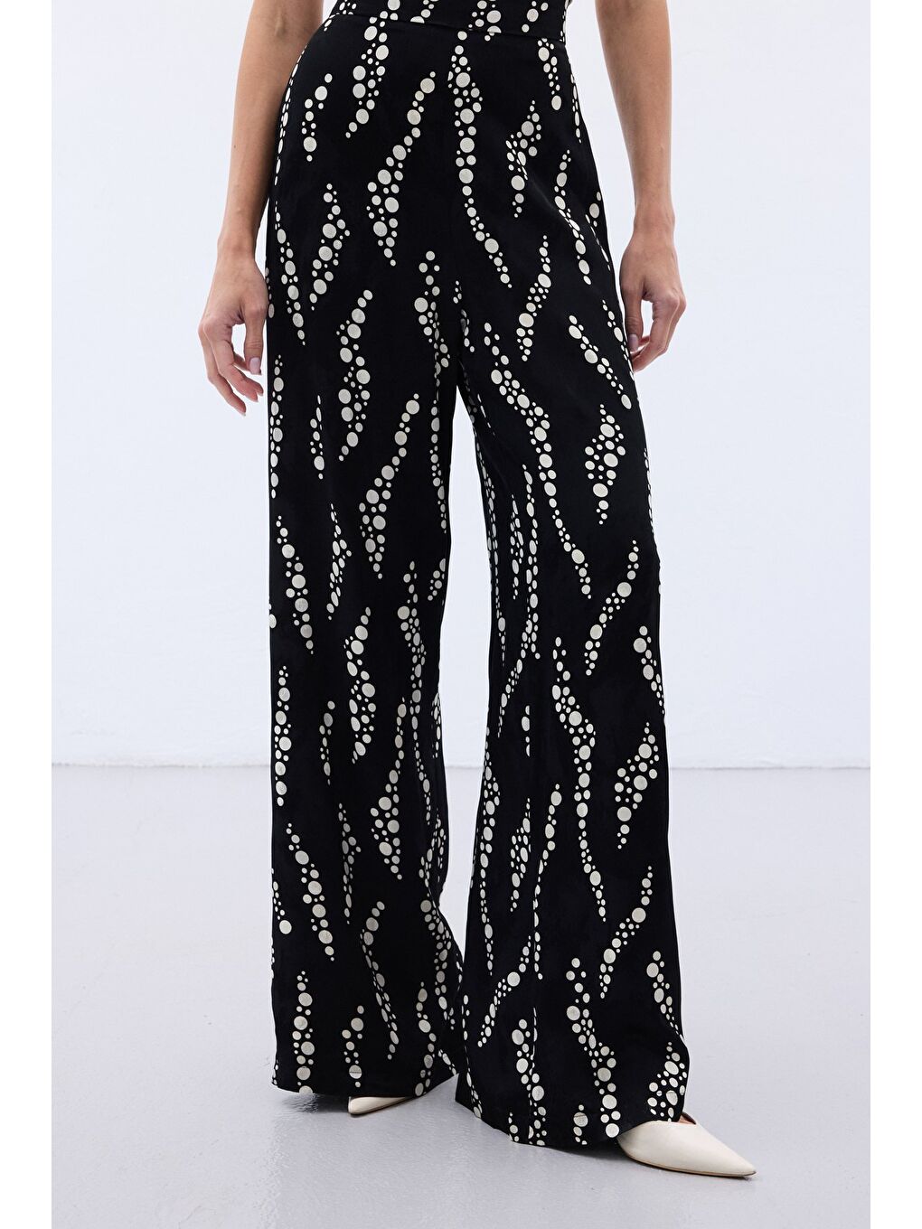 Desenli Bol Paça Pantolon - Siyah-5