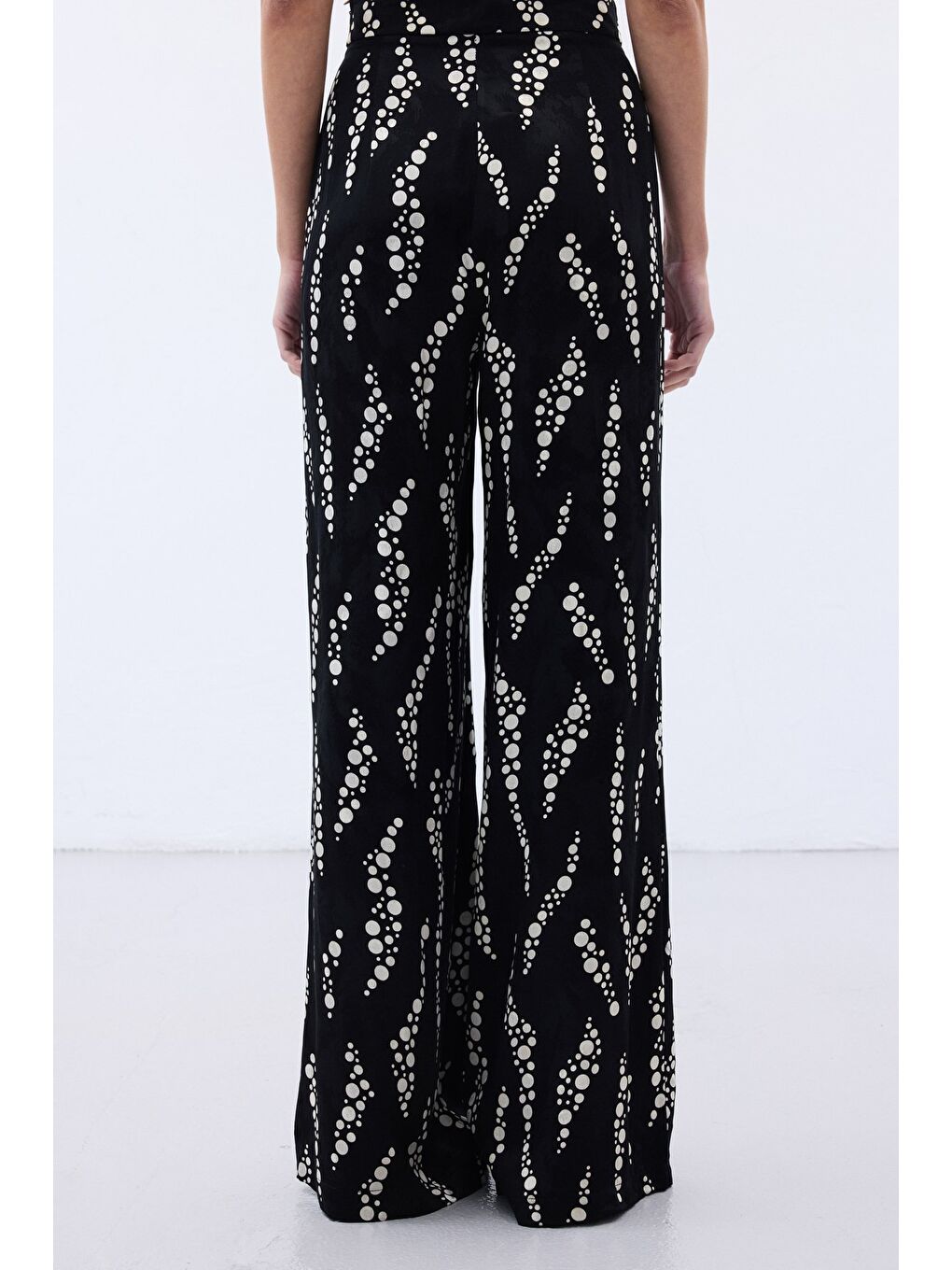 Desenli Bol Paça Pantolon - Siyah-7