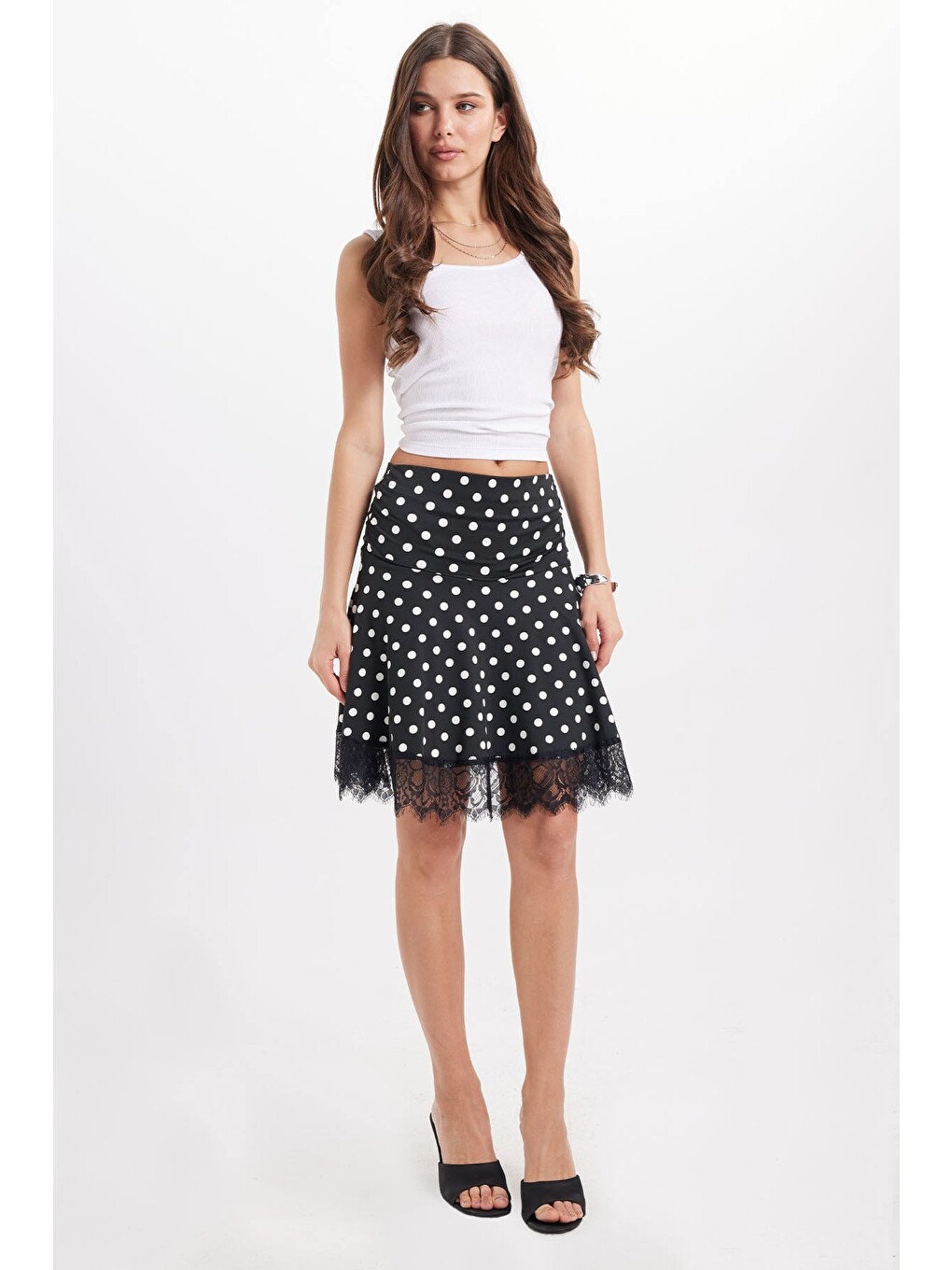 Kadın Slim Fit Dar Kesim Korse Detaylı Puantiyeli Likralı Dantelli Siyah Kısa Mini Etek-6