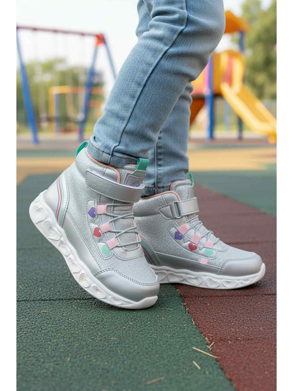 Gri Gümüş Işıklı Cırtlı Kız Çocuk Bot Kids F-2