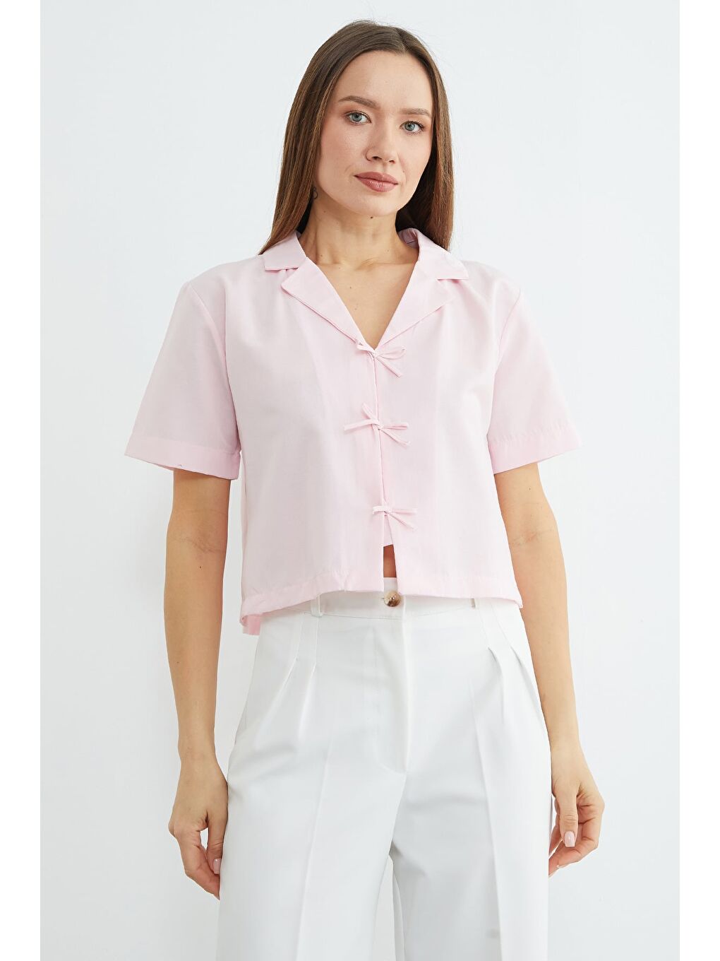 Pembe Fiyonklu Düğmeli Crop Gömlek-1