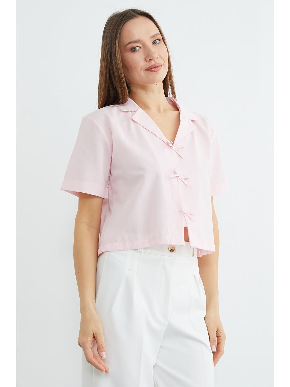 Pembe Fiyonklu Düğmeli Crop Gömlek-2