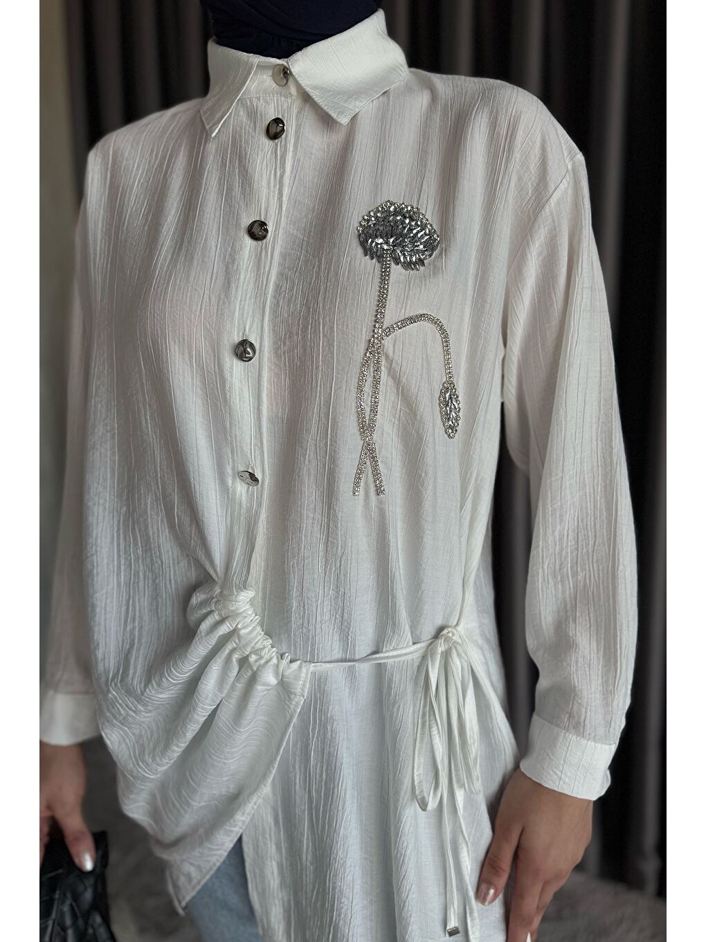 Ekru Yan Bağlamalı Taş İşlemeli Tesettür Tunik-4