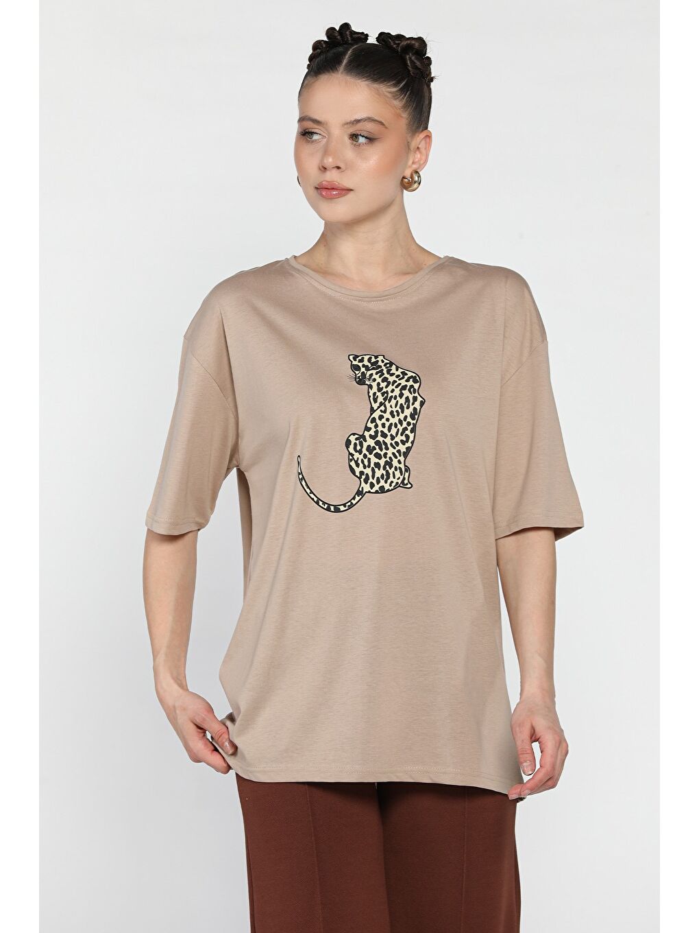 Bej Kadın Bisiklet Yaka Ön Baskılı Tişört-1