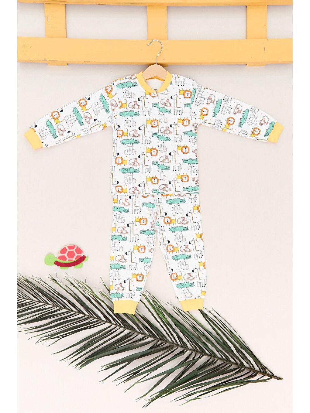 Beyaz %100 Pamuk Hayvan Baskılı Çıtçıtlı Erkek Çocuk Pijama Takımı