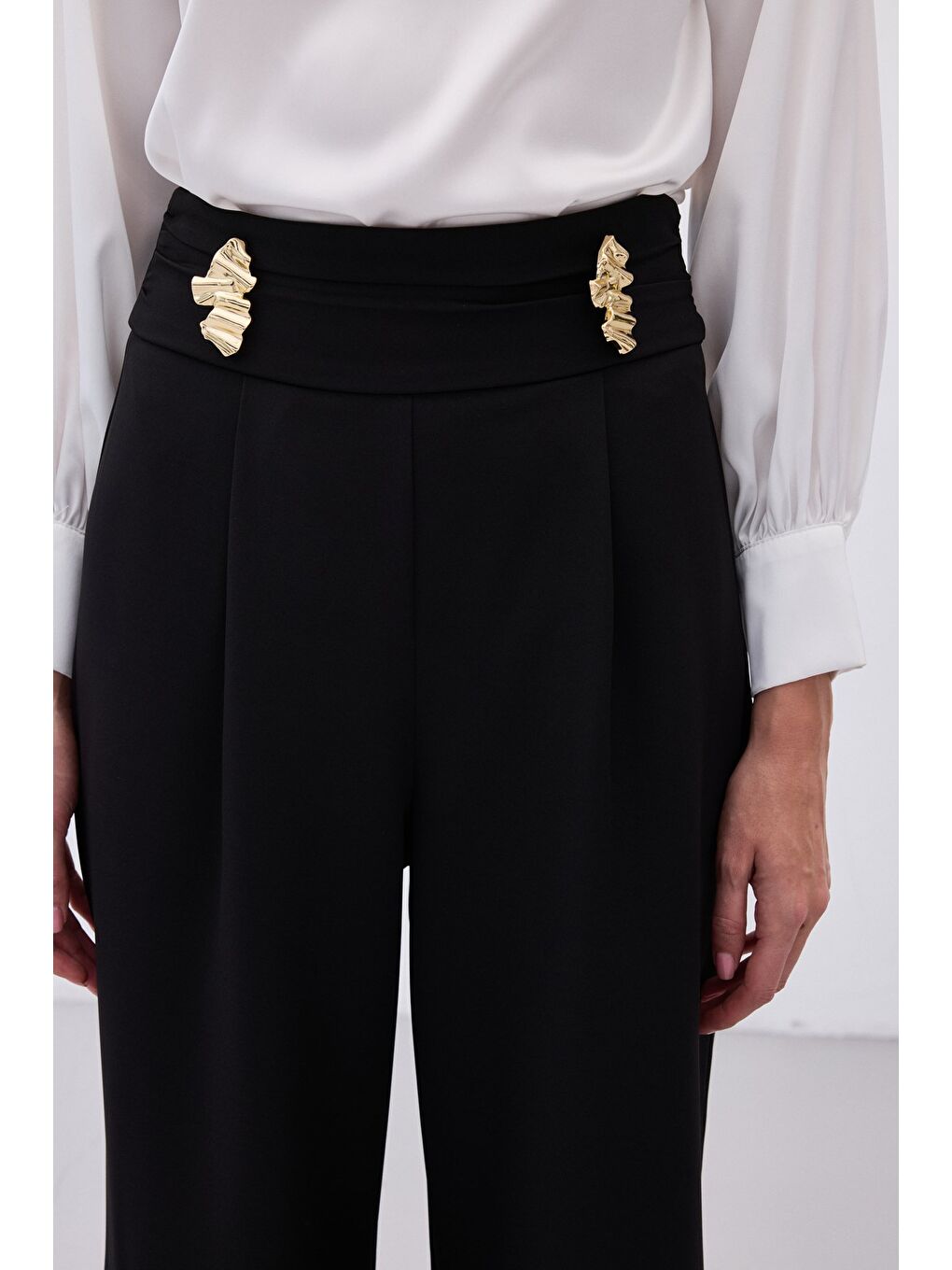 Bel Aksesuarlı Pantolon - Siyah-6