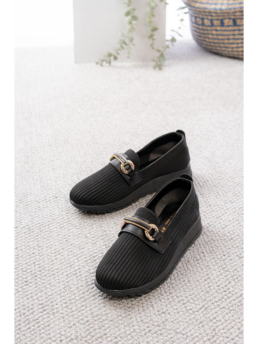 Siyah Libba Toka Detaylı Triko Kalın Taban Kadın Günlük Casual Ayakkabı-3
