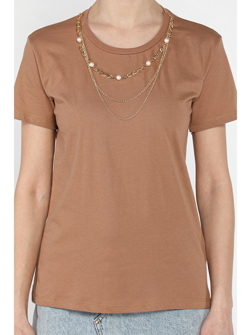 Ekru Kadın Aksesuarlı Bisiklet Yaka Tişört-2