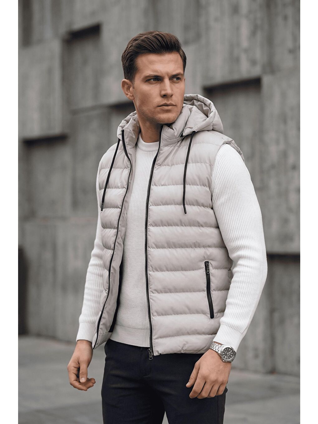 Gri Yelly Slim Fit Fermuarlı Cep Detaylı Erkek Şişme Yelek - Çıkarılabilir Kapüşonlu & Astarlı