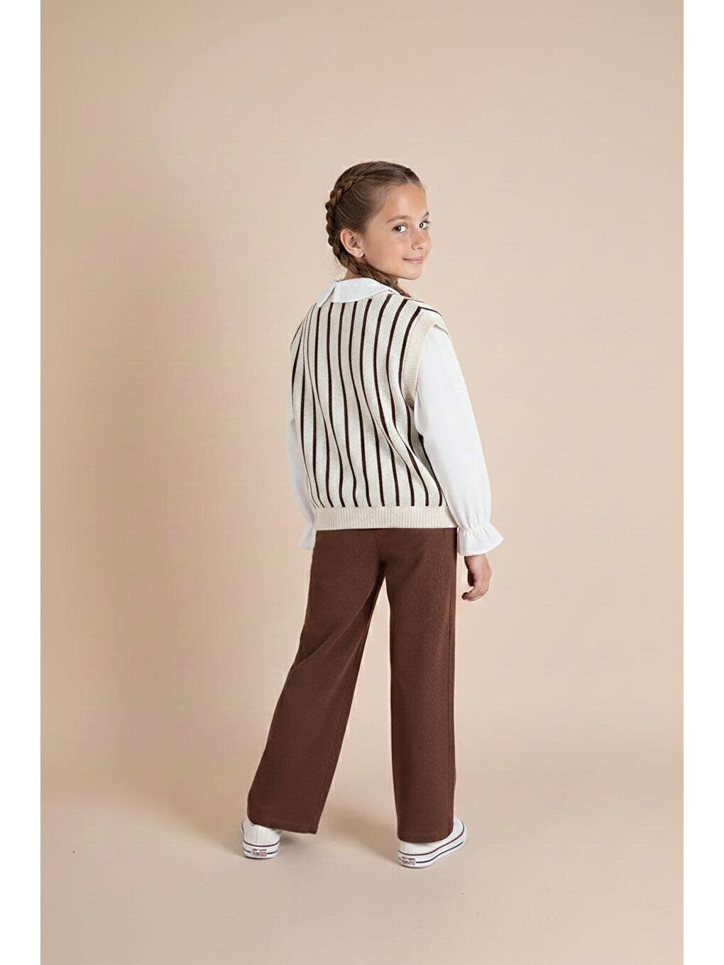 Kahverengi Kalp Desen Süveterli Gömlekli Kız Çocuk Pantolonlu 3lü Takım 23734-4