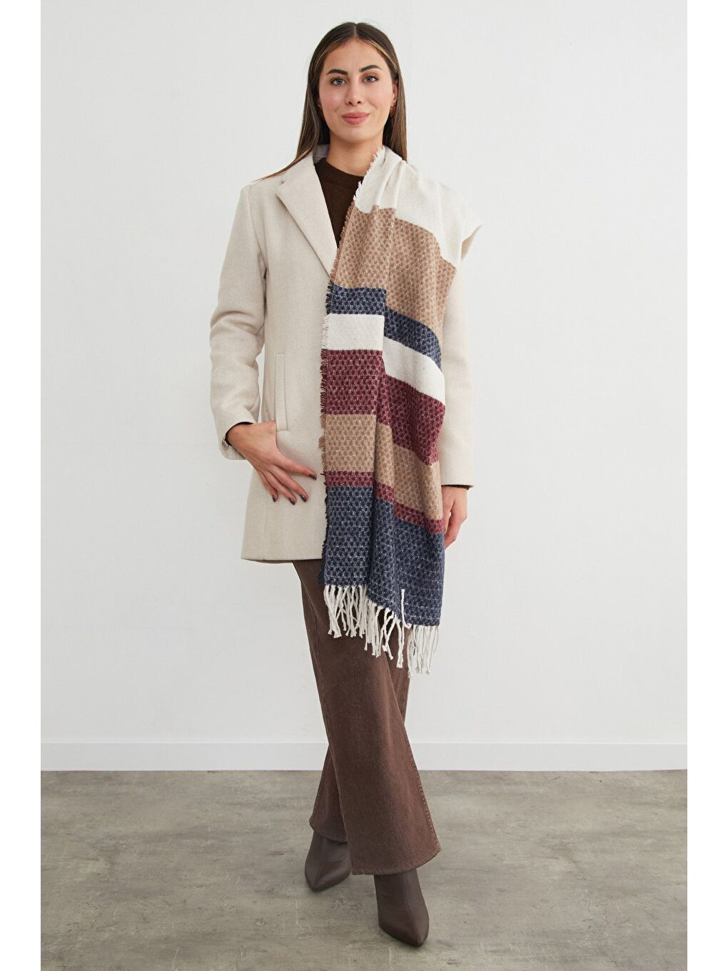 Lacivert Renk Bloklu Petek Desenli Şal-2