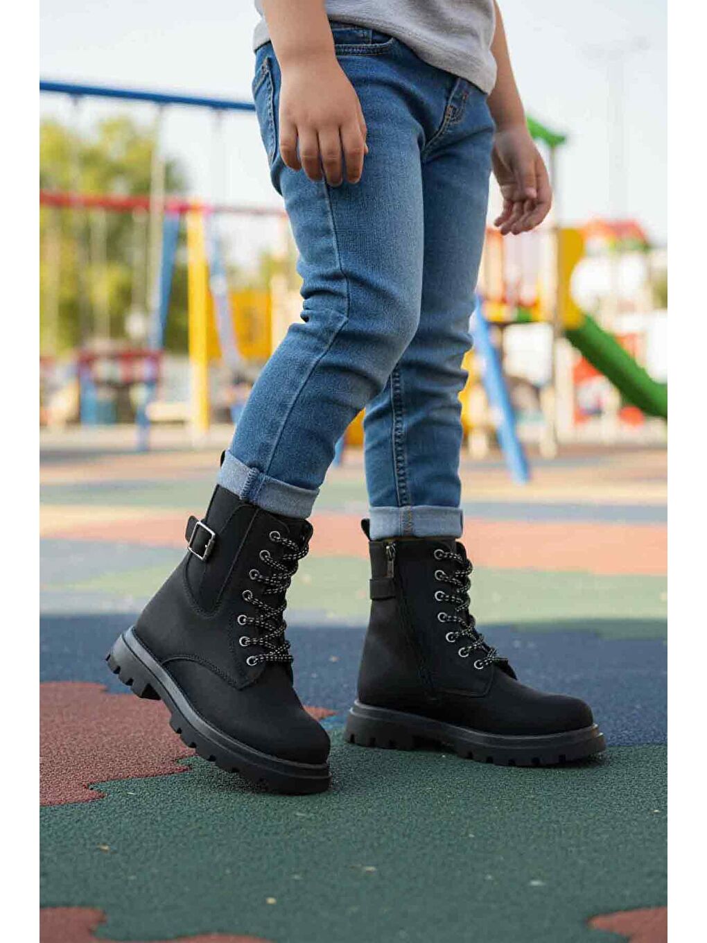 Siyah İçi Polarlı Kaymaz Kız Çocuk Bot Aleda F-2