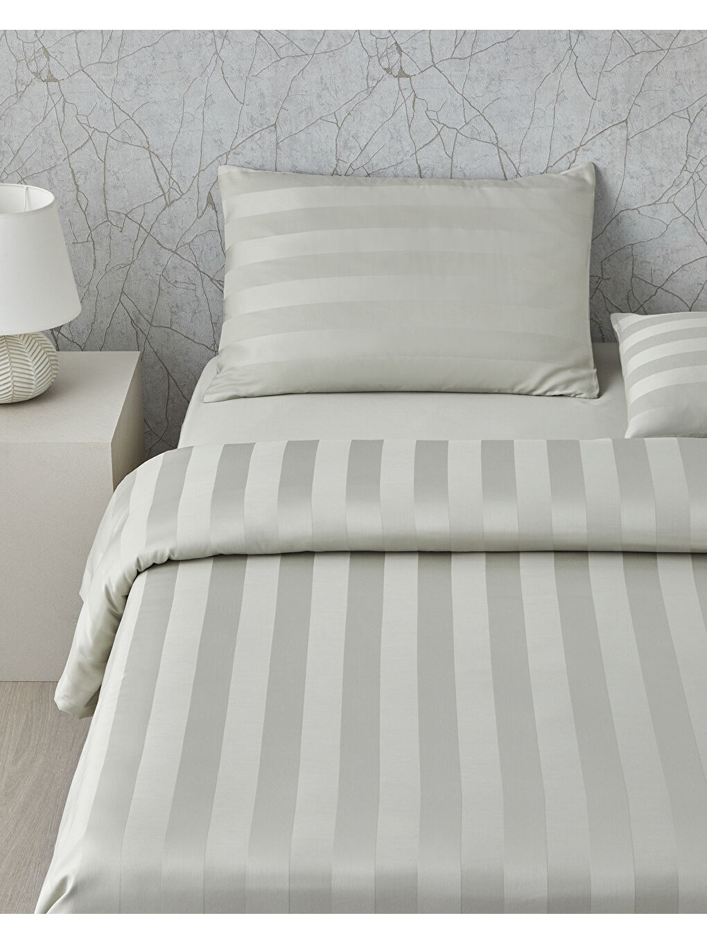 Deluxe Çizgili Pamuk Saten Çift Kişilik Nevresim Takımı 200x220 cm Açık Yeşil-1