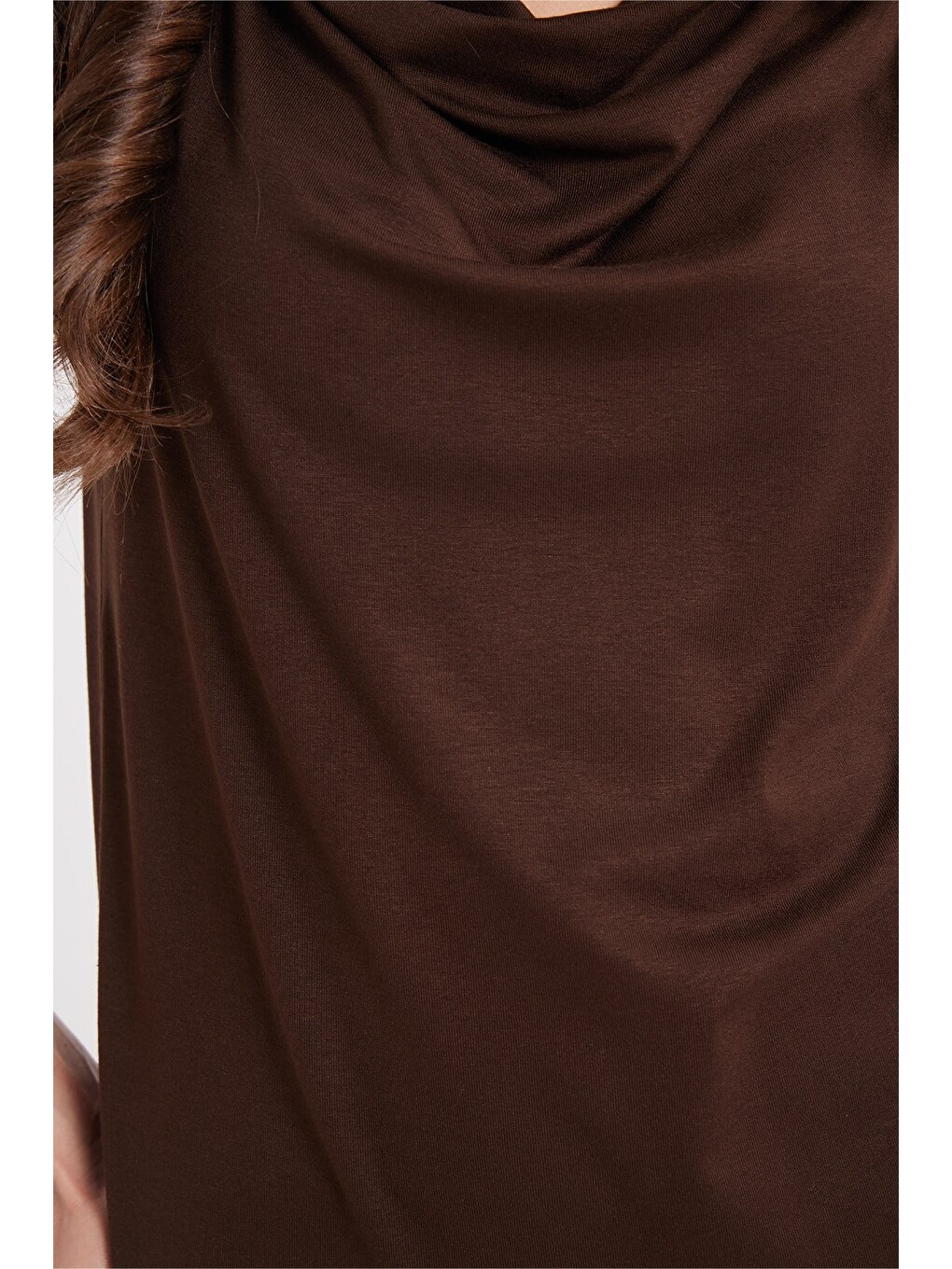Kadın Oversize Geniş Kesim Kolsuz Degaje Yaka Kahverengi Atlet-3