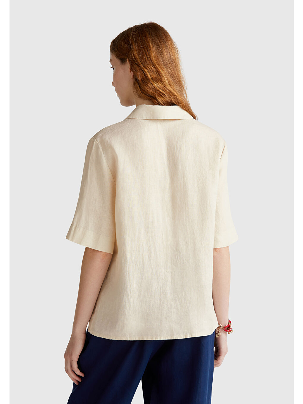 Bej Kadın Taş Rengi %100 Keten Relax Fit V Gömlek Yakalı Kısa Kollu Bluz-2