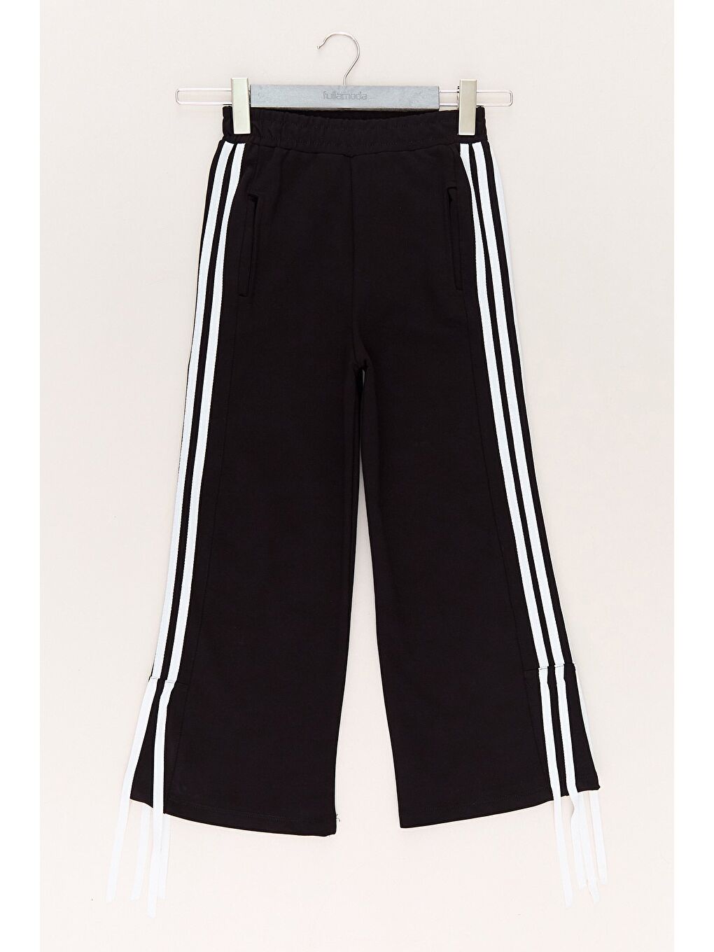 Siyah Yanı Şeritli Kurdeleli Kız Çocuk Pantolon