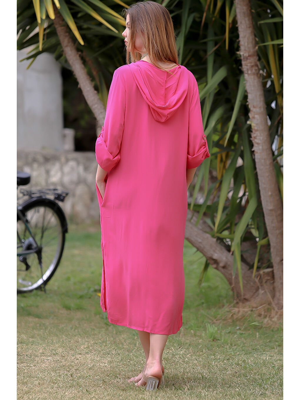 Koyu Pembe Kapüşonlu Düğmeli Uzun Kollu Düğmeli Cepli Yırtmaçlı Dokuma Casual Elbise-7