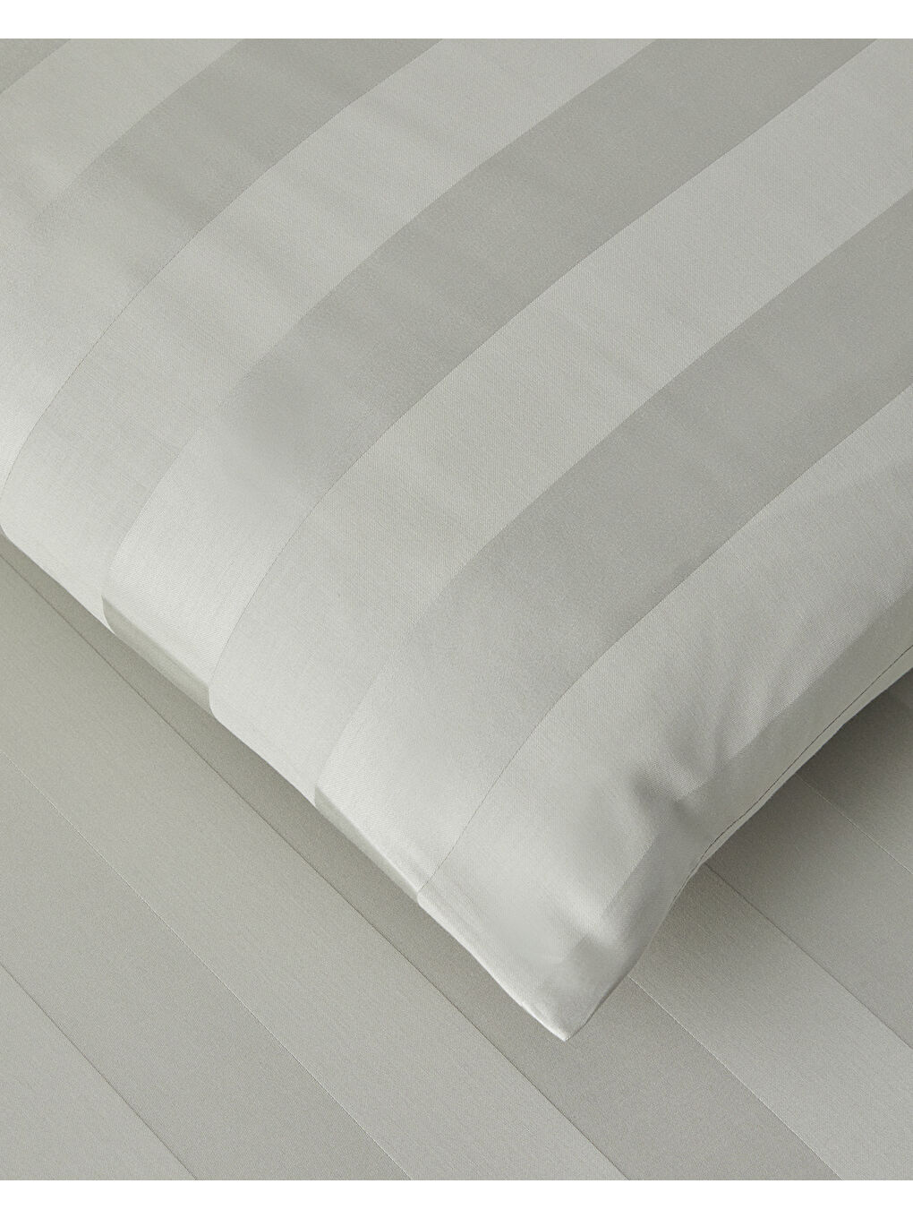 Deluxe Çizgili Pamuk Saten Çift Kişilik Nevresim Takımı 200x220 cm Açık Yeşil-3