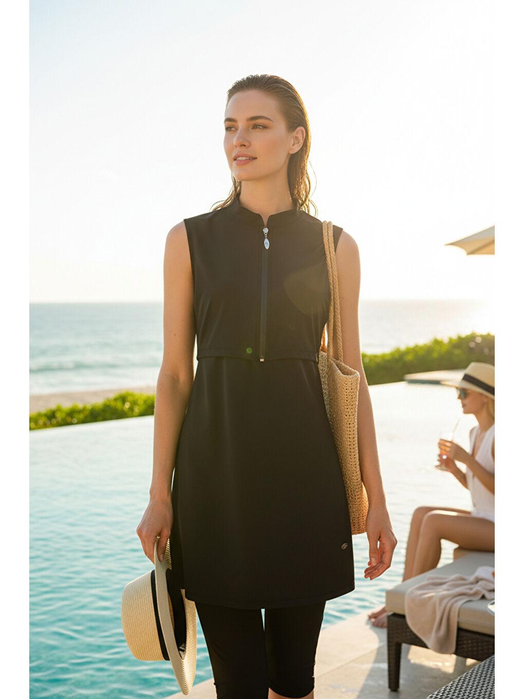 Siyah Hızlı Kuruyan Esnek Paraşüt Kumaş Kolsuz Yarı Kapalı Mayo 3413