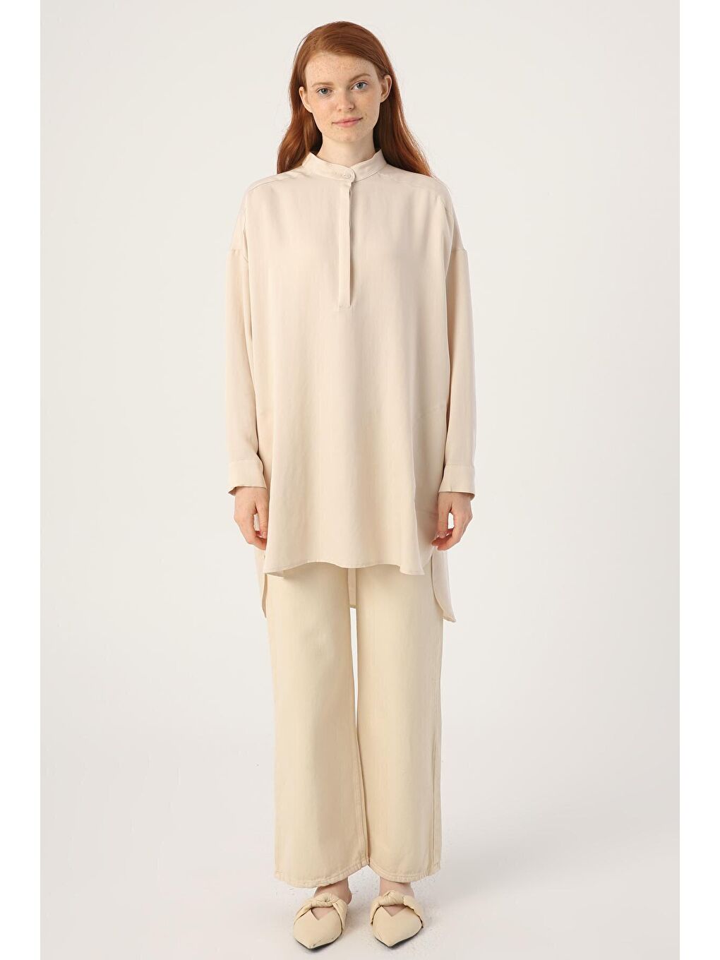 Açık Bej Yanları Cepli Rahat Kalıp Tunik-1