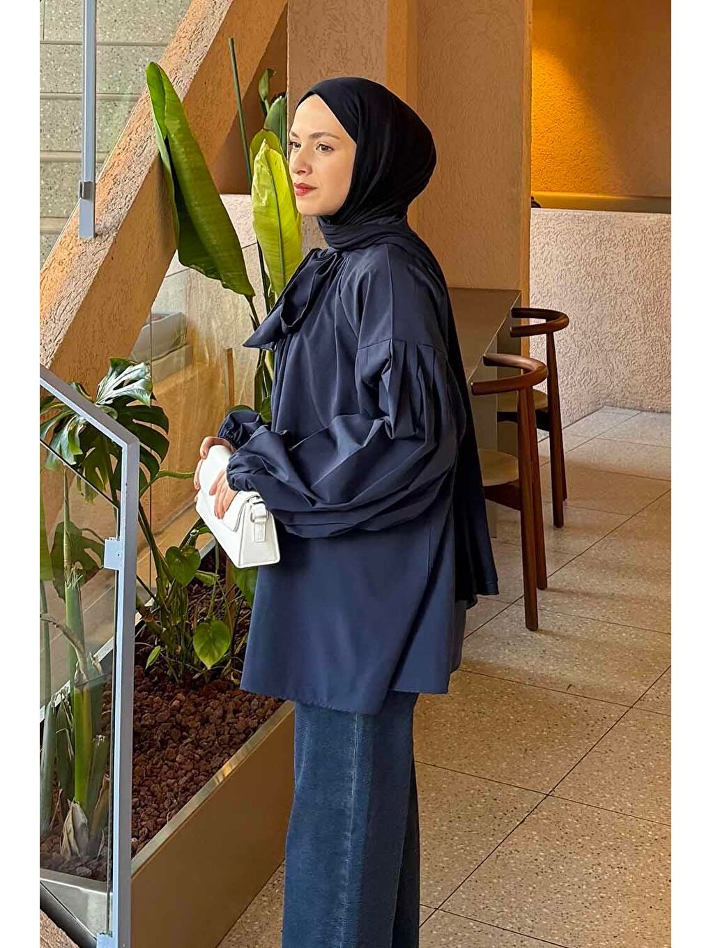 Yaka Fular Detaylı Gömlek Koyu Lacivert-1