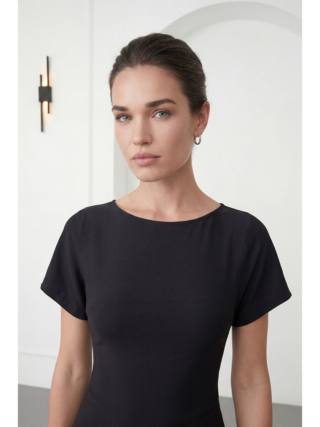 Kadın Siyah Bisiklet Yaka Kısa Kollu Midi Davet Elbisesi-3