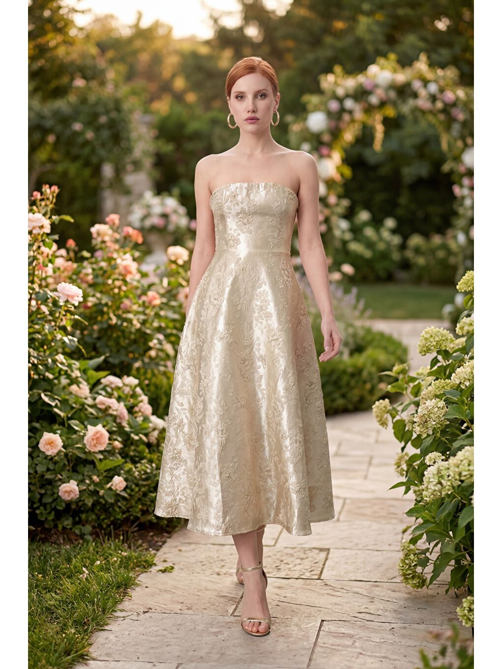 Sarı Kadın Gold Straplez Yaka Jakarlı Midi Abiye Elbise-4