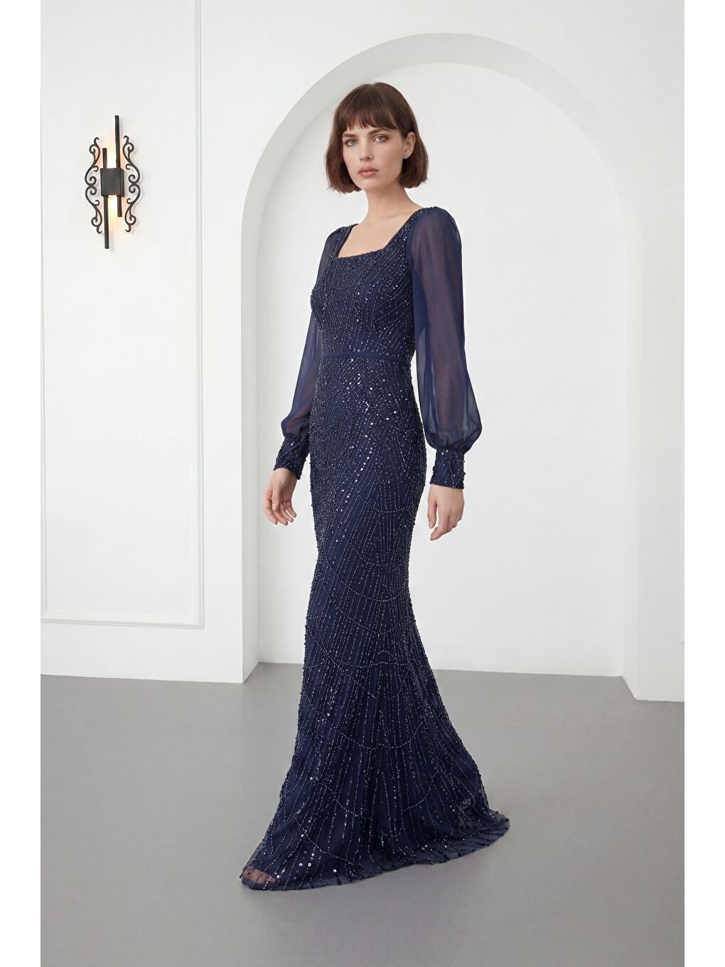 Kadın Lacivert Kare Yaka Uzun Kollu Boncuklu Abiye Elbise