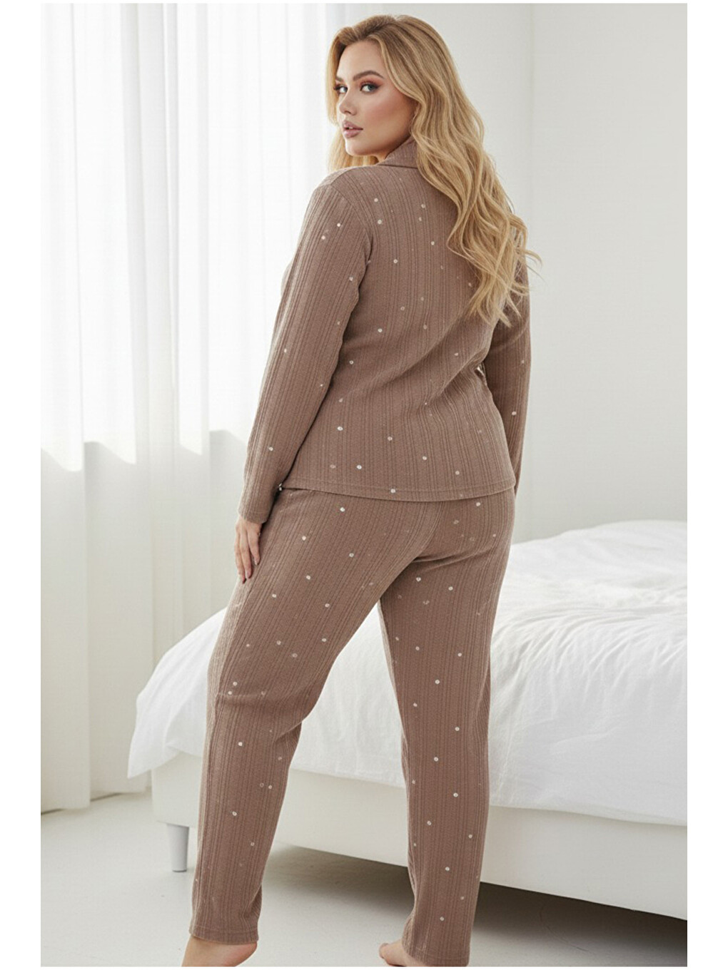 Kahverengi Desenli Düğmeli Büyük Beden Polar Kışlık Örme Pijama Takım-2