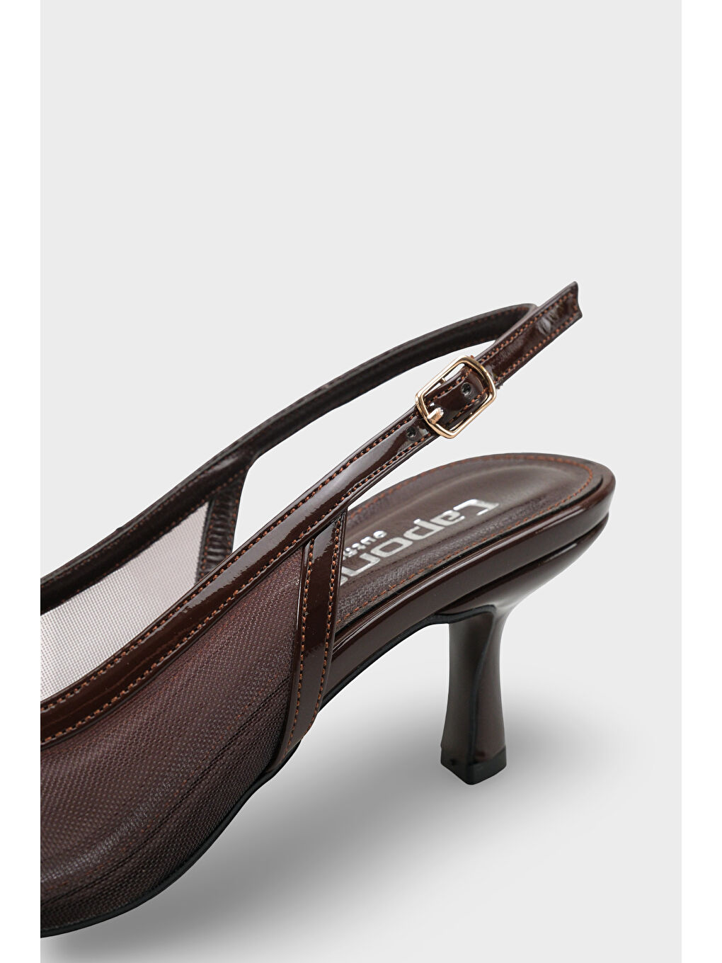 Kahverengi Joya Fileli Sivri Burunlu Orta Topuklu Arkası Açık Kadın Ayakkabı-3