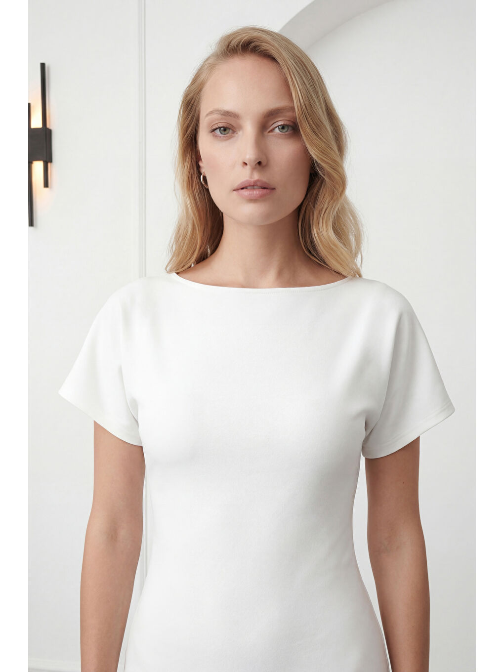 Kadın Beyaz Bisiklet Yaka Kısa Kollu Midi Davet Elbisesi-3