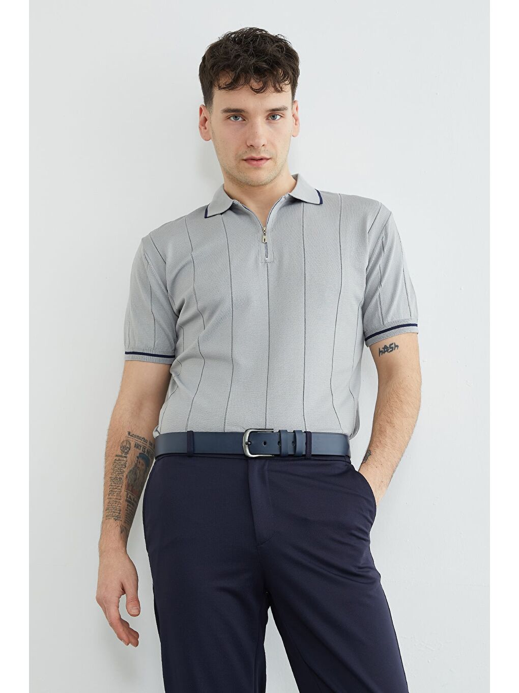 Gri Yarım Fermuarlı Çizgili Triko Tişört-2