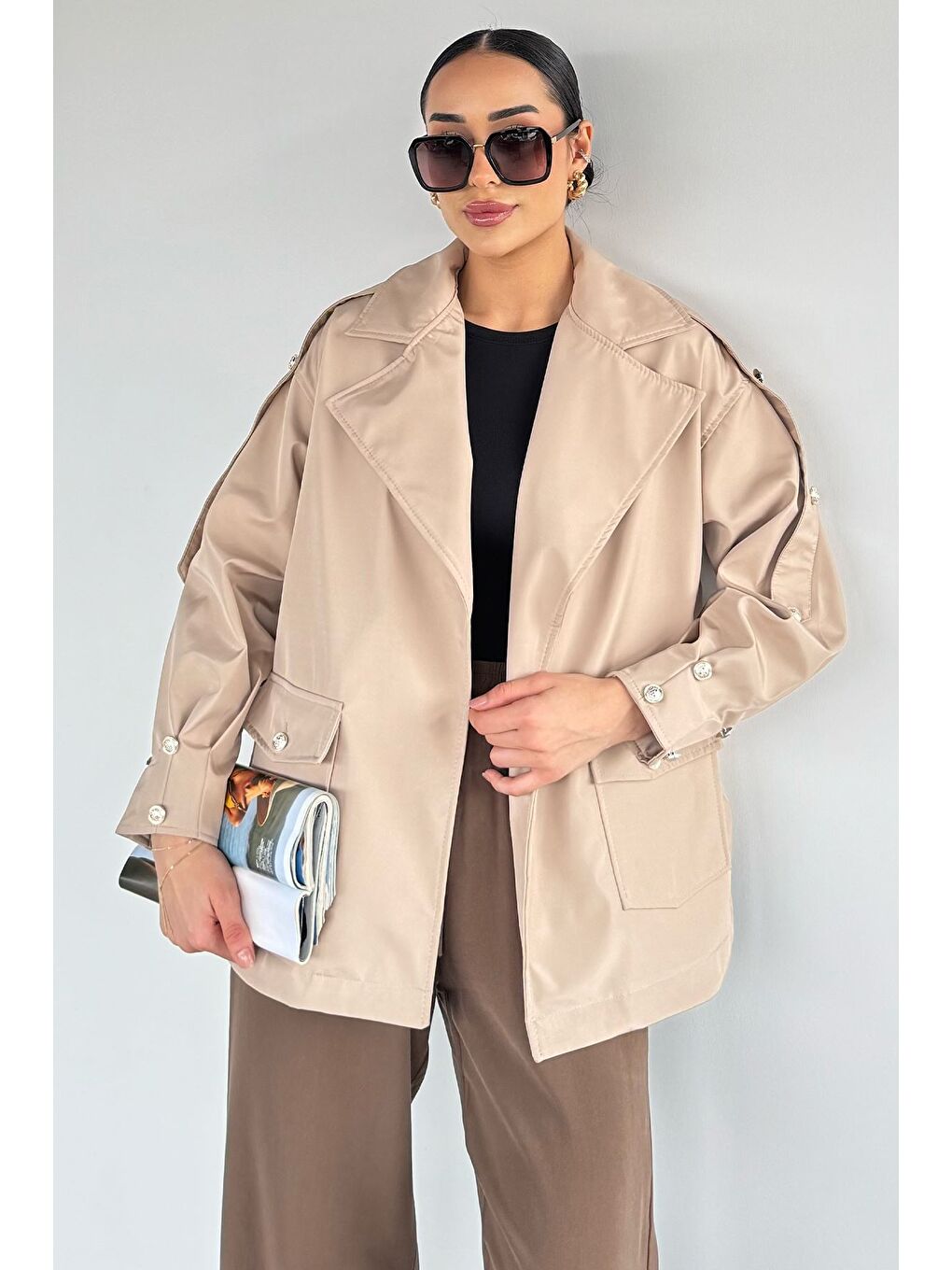 Bej Kadın Bel Kuşaklı Çift Cepli Trençkot