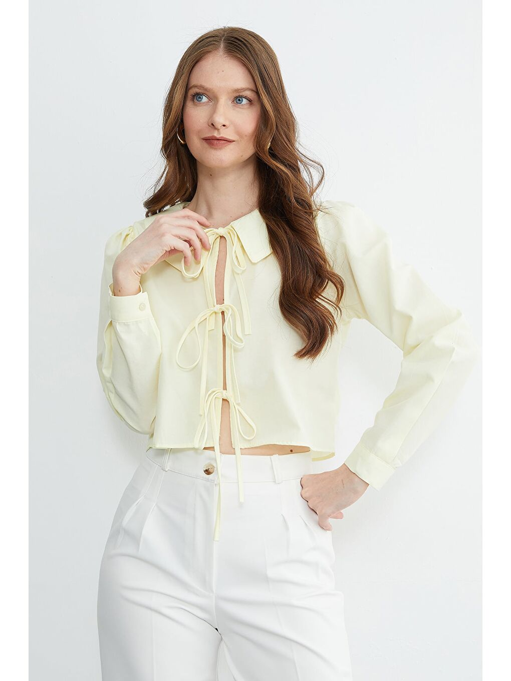 Sarı Önden Bağlamalı Bebe Yaka Crop Bluz-3