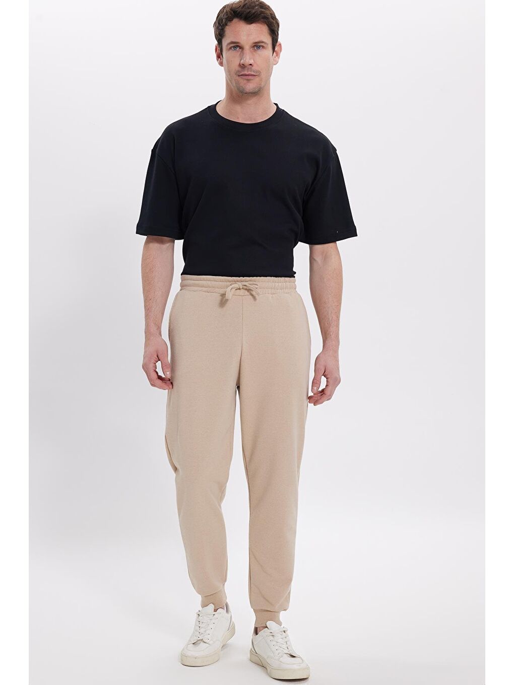 Erkek Regular Fit Klasik Kesim Beli Bağcıklı Jogger Cepli Lastikli Paça Bej Eşofman Altı-3