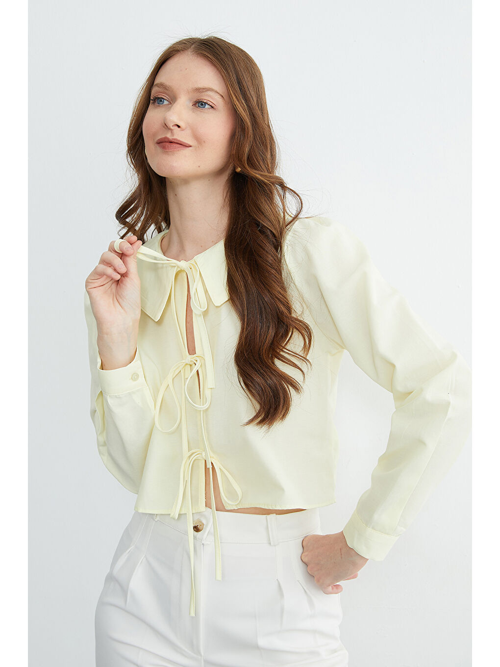 Sarı Önden Bağlamalı Bebe Yaka Crop Bluz-4