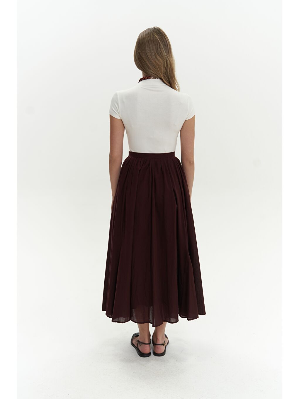Amaya Bilek Hizasında Pileli Bordo Etek-6