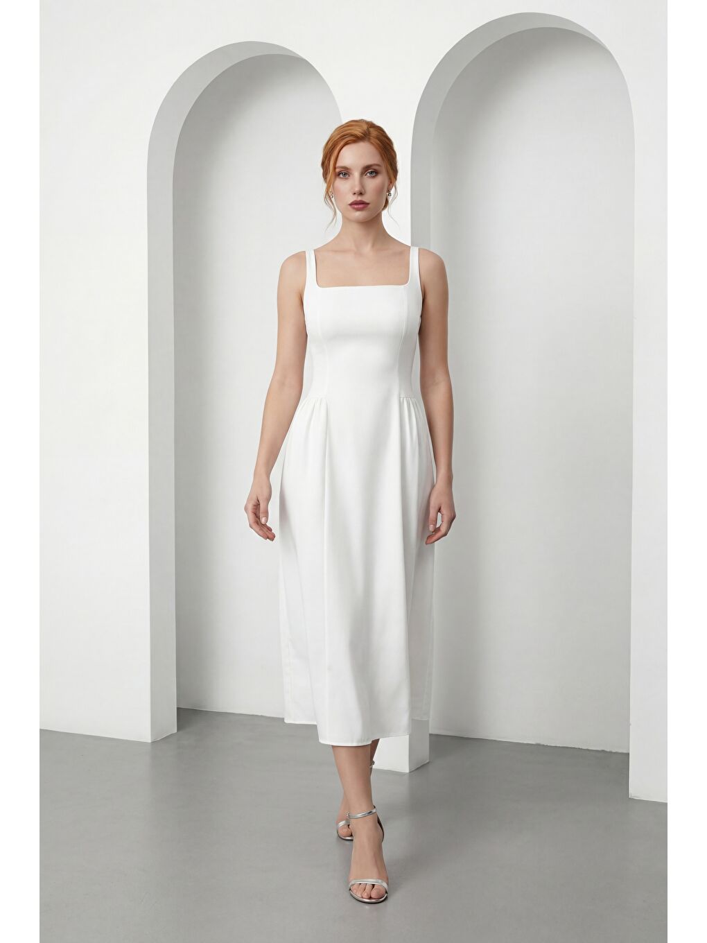 Kadın Beyaz Askılı Kare Yaka Midi Davet Elbisesi