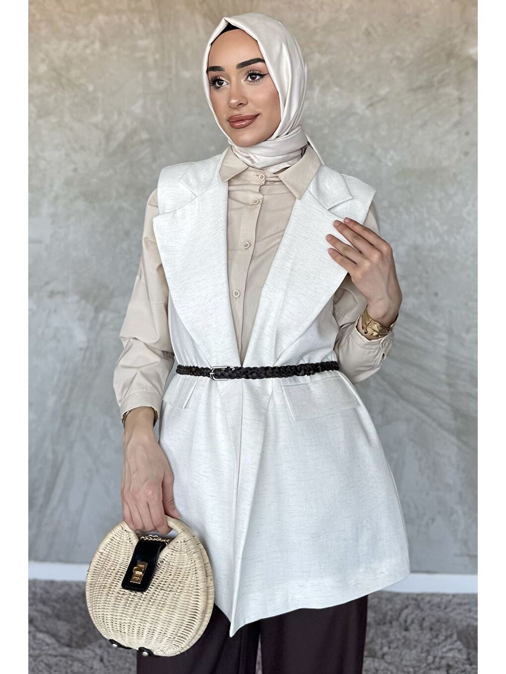 Ekru Astarlı Kemerli Tesettür Keten Görünümlü Yelek-3
