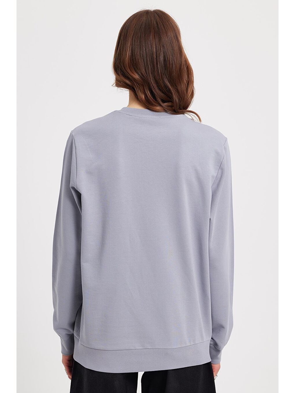 Kadın Oversize Geniş Kesim %100 Pamuk 2 İplik Bisiklet Yaka Açık Gri Sweatshirt-5