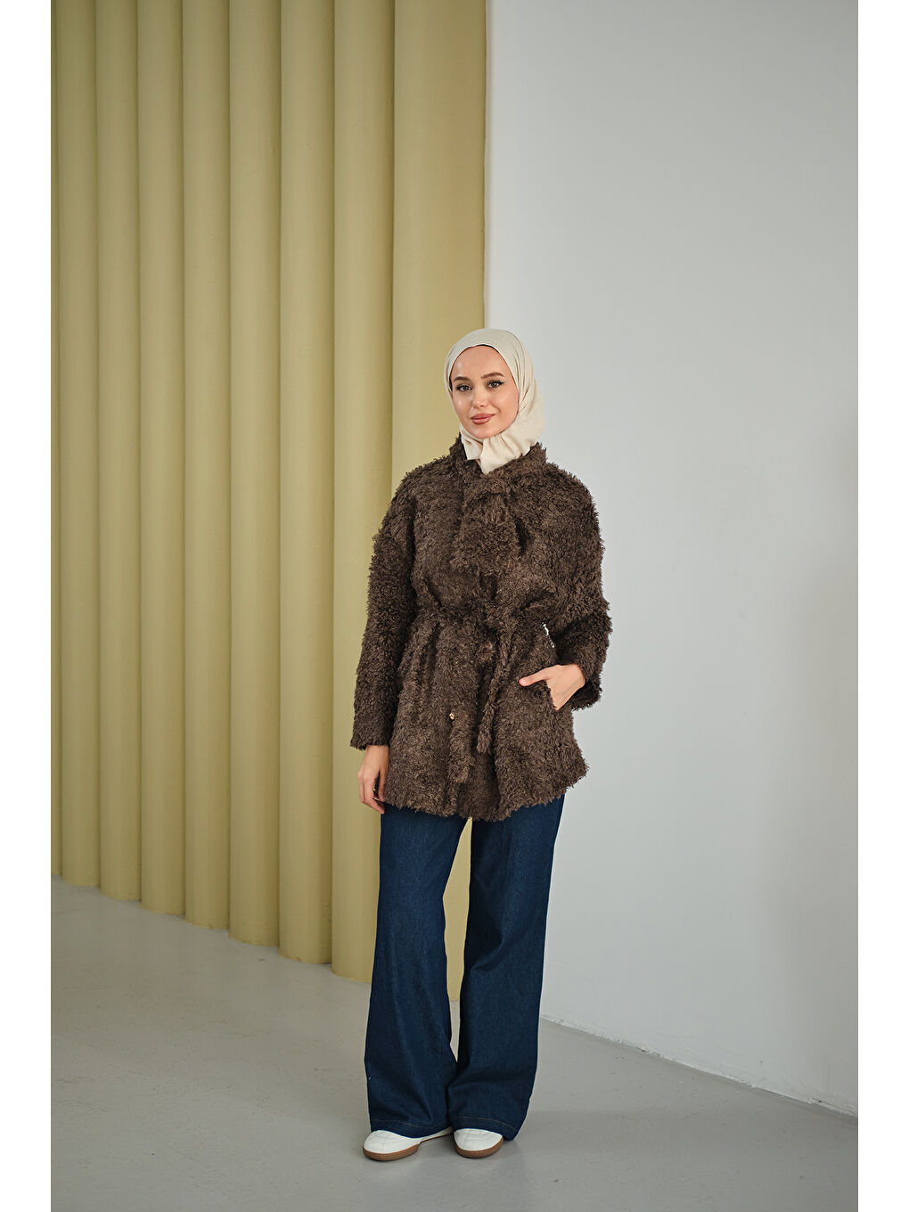 Kadın Yaka Bağlamalı Pelüş Hırka Kahverengi-3