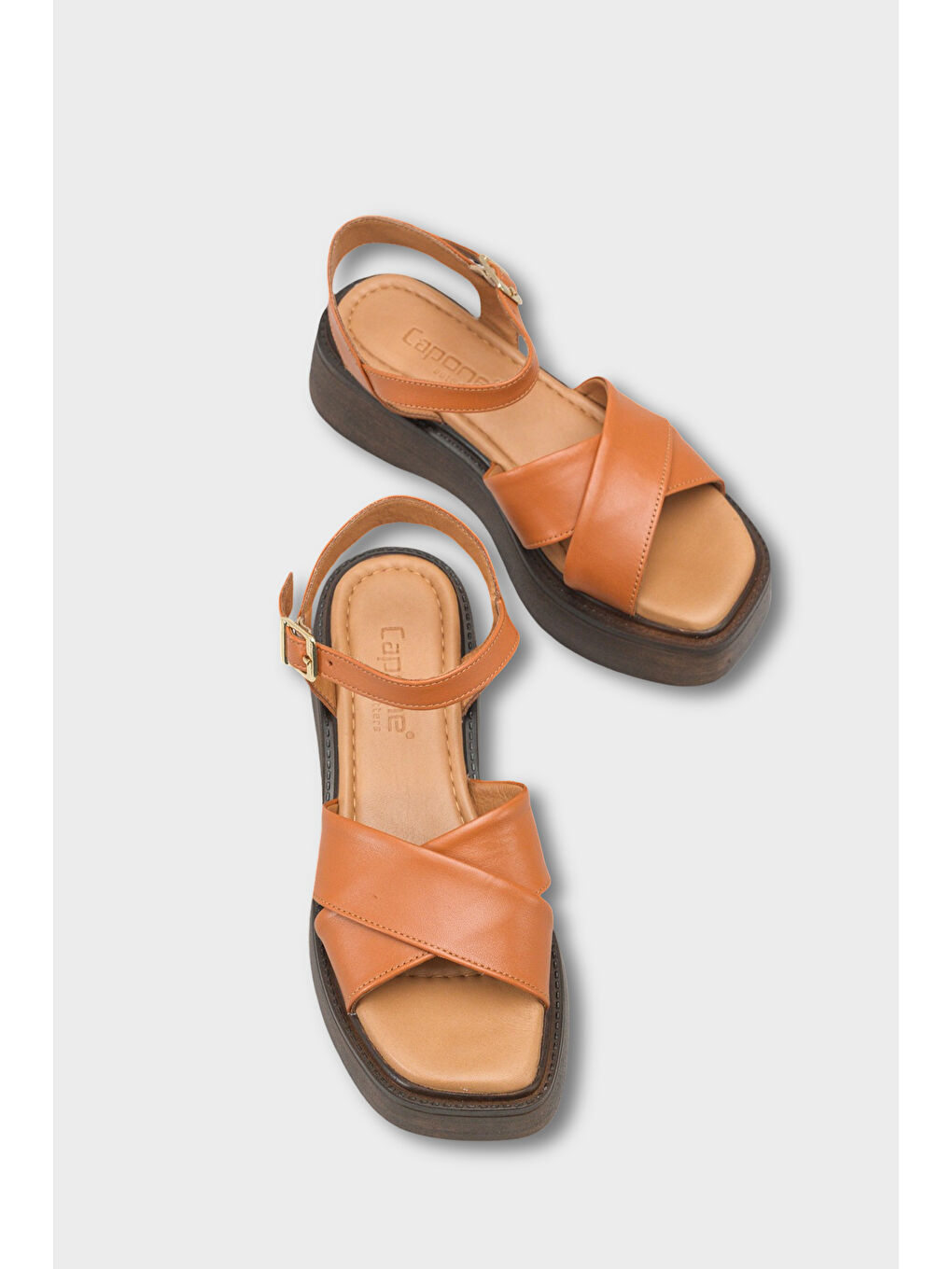 Kahverengi Bobbi Hakiki Deri Çapraz Bantlı Dolgu Topuk Kadın Sandalet-5