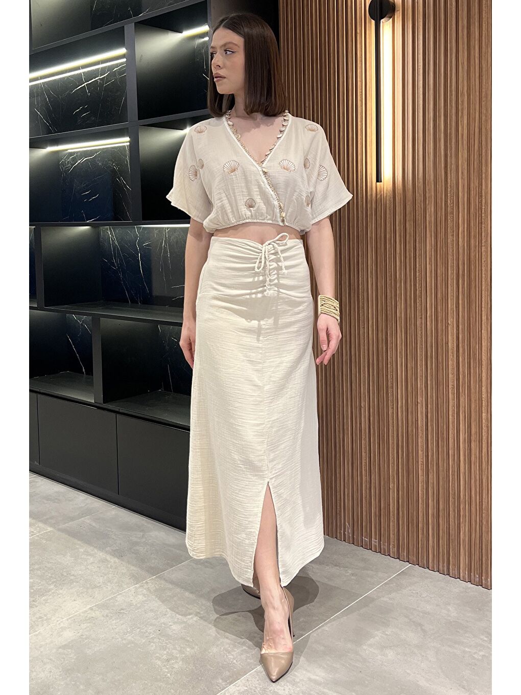 Bej Kadın Nakışlı Taşlı Keten Bluz Etek İkili Takım