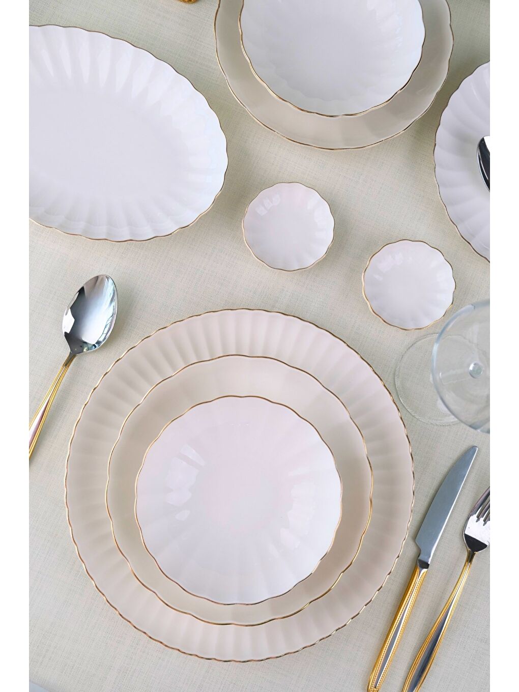 Ekru Kütahya Porselen Bone Luz Form Yemek Takımı Altın 32 Parça 6 Kişilik-1