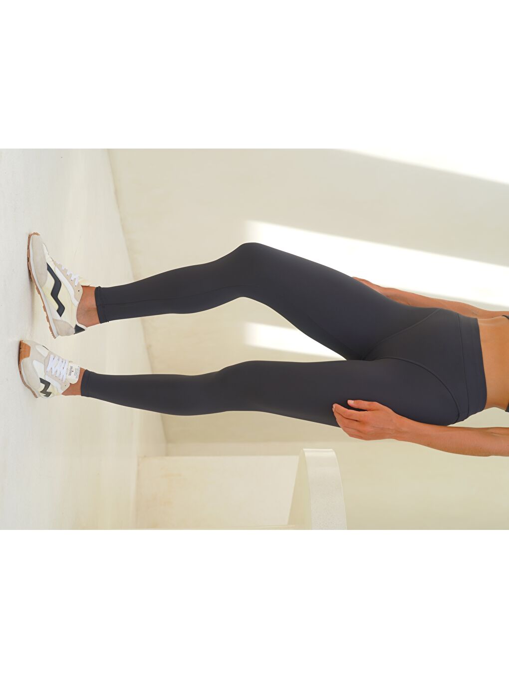 Kratos Dikiş Detay Uzun Siyah Tayt-2